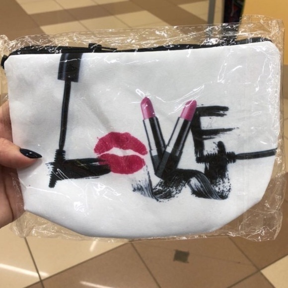 Love Cosmetic Bag. - Picture 5 of 8